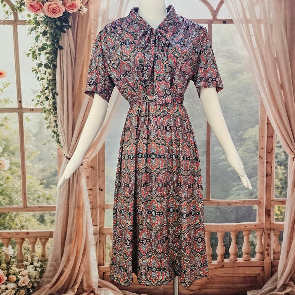 Vintage 1960s Dress Lavallière Bow Red Blue Medallion Print Short Sleeve Belt